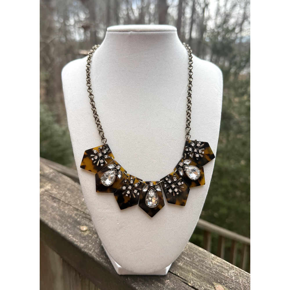 NWT Ann Taylor Loft Brass Tone Tortoise Acrylic Jewel Beaded Statement Necklace